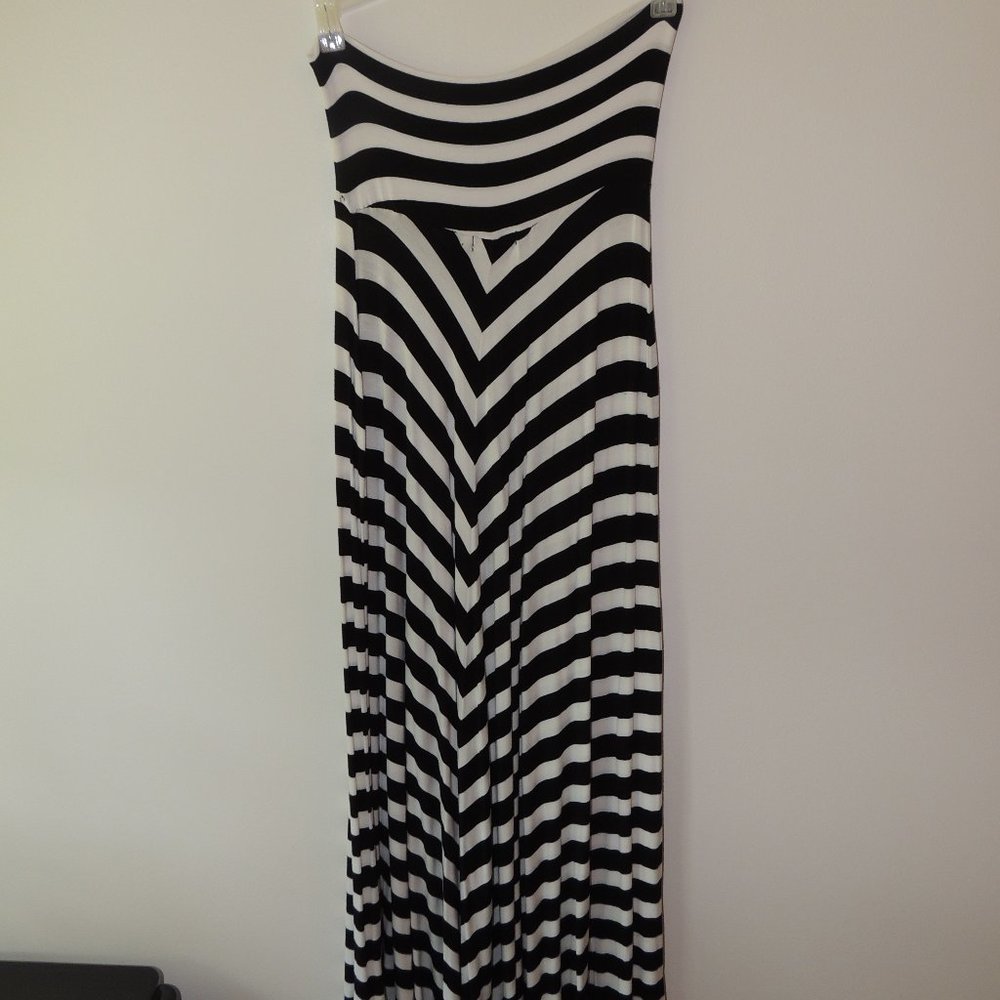 Black & White Striped Skirt